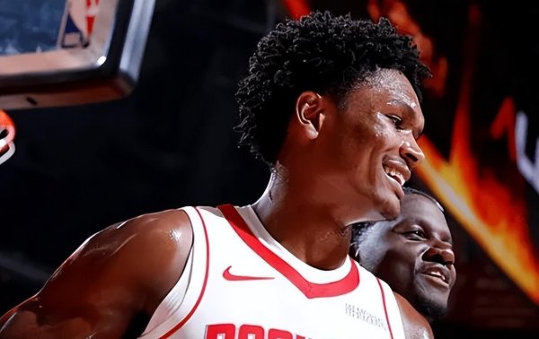 万无优配 火箭128-101凯尔特人迎四利好！阿门进步，奥科吉+亚当斯太优质！